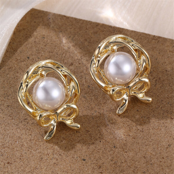 Hollow Sweet Earrings Pearl Flowers - Image 7