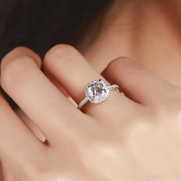 Ladies Moissanite 1 Carat Diamond Ring Luxury Round Diamond Princess Square Ring - Image 5