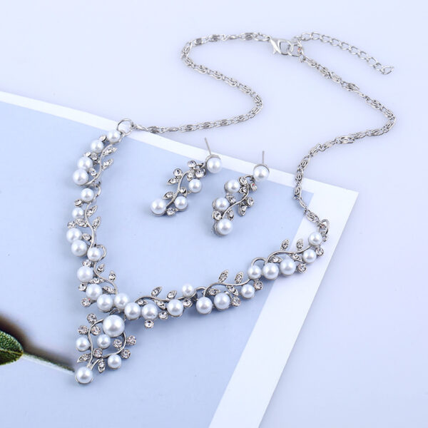 Explosion of European and American fashion chain set sweet temperament all-match pearl diamond earrings necklace bride suit